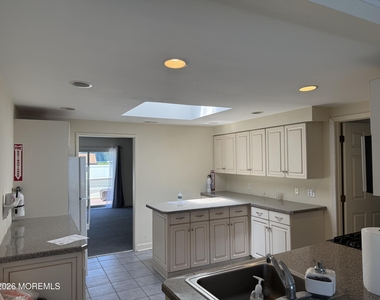 191 Norgrove Avenue - Photo Thumbnail 4