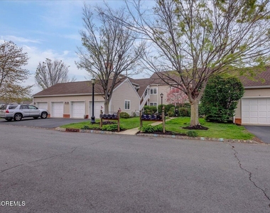 92 Winthrop Road - Photo Thumbnail 13