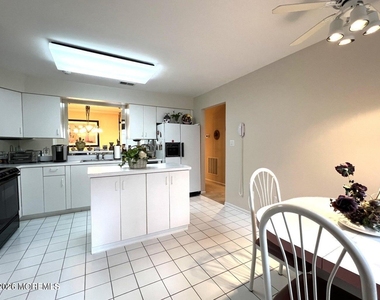 92 Winthrop Road - Photo Thumbnail 3