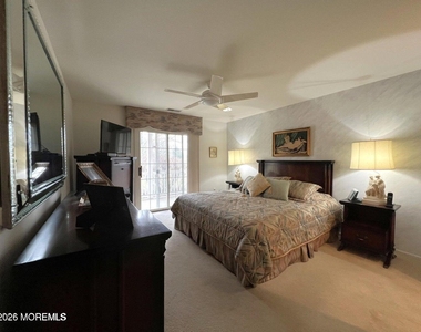 92 Winthrop Road - Photo Thumbnail 8