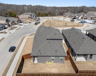 3105 Bedstraw Lane - Photo Thumbnail 33