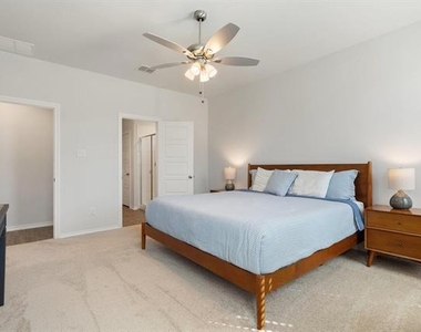 3105 Bedstraw Lane - Photo Thumbnail 18