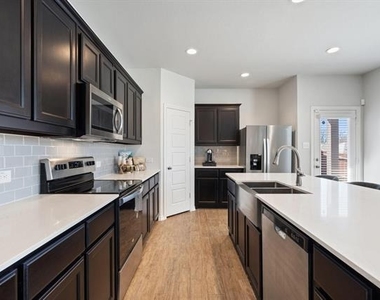 3105 Bedstraw Lane - Photo Thumbnail 15