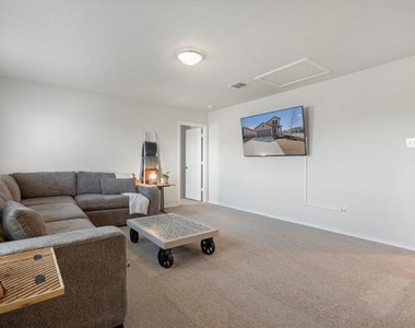 3105 Bedstraw Lane - Photo Thumbnail 10
