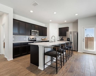 3105 Bedstraw Lane - Photo Thumbnail 14