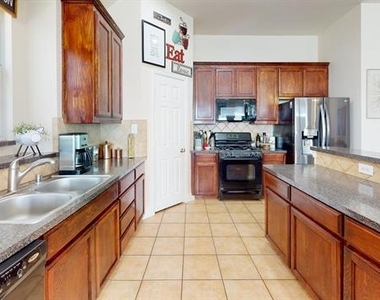2113 Lanshire Drive - Photo Thumbnail 4