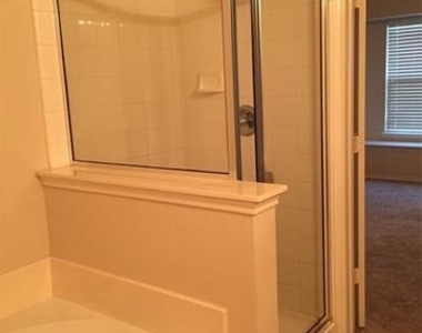 9837 Meadow Rue Drive - Photo Thumbnail 12