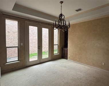 7005 Kenswick Drive - Photo Thumbnail 5