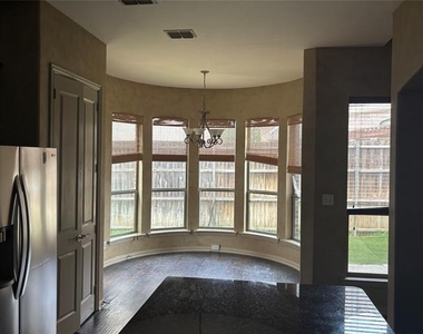 7005 Kenswick Drive - Photo Thumbnail 3