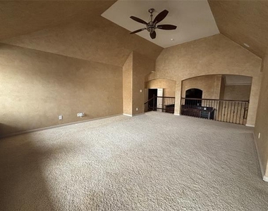 7005 Kenswick Drive - Photo Thumbnail 10