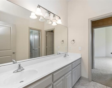 7005 Kenswick Drive - Photo Thumbnail 22