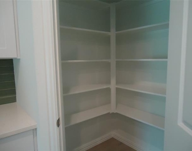 3407 Copperwood Drive - Photo Thumbnail 7