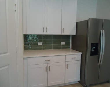 3407 Copperwood Drive - Photo Thumbnail 6
