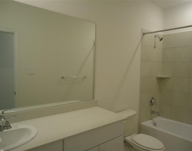 3407 Copperwood Drive - Photo Thumbnail 10