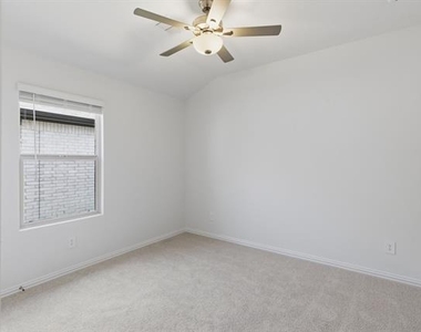 3407 Copperwood Drive - Photo Thumbnail 17