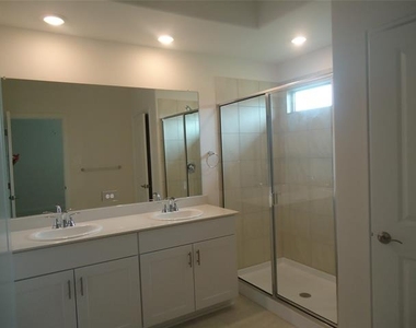 3407 Copperwood Drive - Photo Thumbnail 9