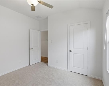 3407 Copperwood Drive - Photo Thumbnail 18