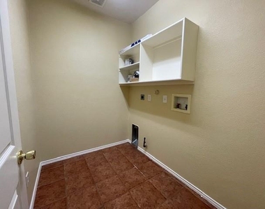 1508 Gunnison Trail - Photo Thumbnail 10