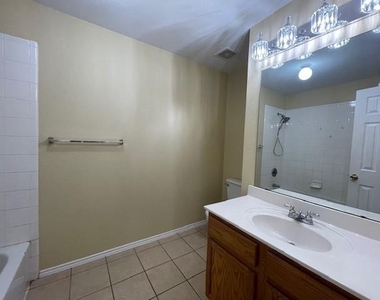 1508 Gunnison Trail - Photo Thumbnail 21