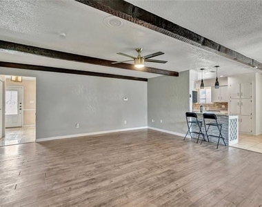 4405 Ray White Road - Photo Thumbnail 9