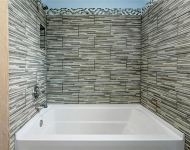 4405 Ray White Road - Photo Thumbnail 23