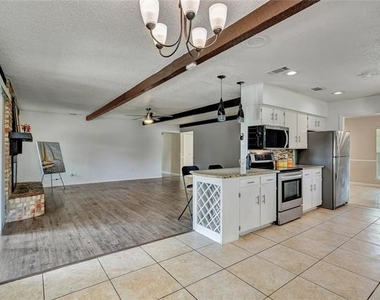 4405 Ray White Road - Photo Thumbnail 5