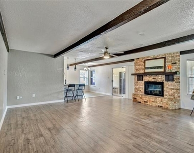4405 Ray White Road - Photo Thumbnail 10