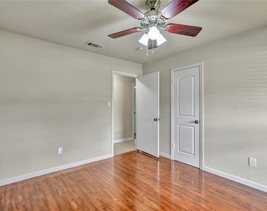 4405 Ray White Road - Photo Thumbnail 18