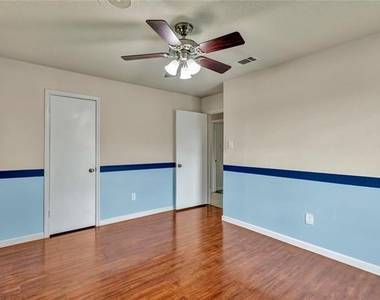 4405 Ray White Road - Photo Thumbnail 20