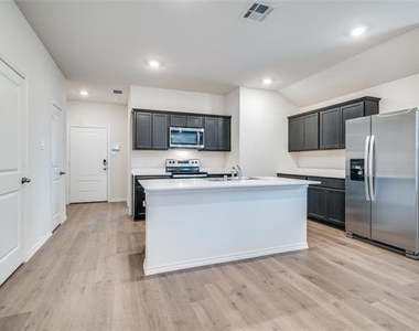 3032 Zinnia Street - Photo Thumbnail 8
