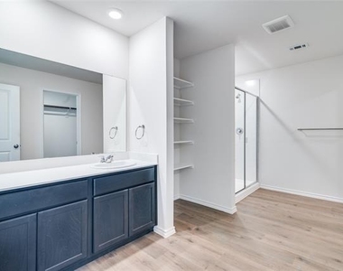 3032 Zinnia Street - Photo Thumbnail 13