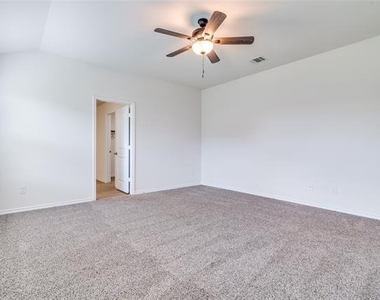 3032 Zinnia Street - Photo Thumbnail 11