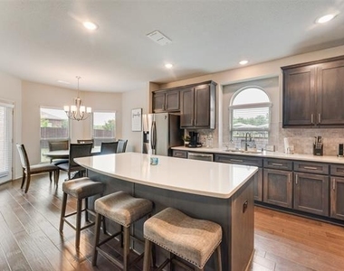 1539 Legacy Drive - Photo Thumbnail 12