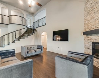 1539 Legacy Drive - Photo Thumbnail 9
