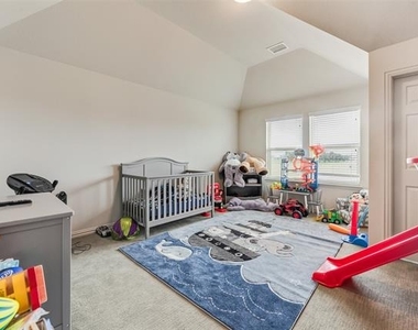 1539 Legacy Drive - Photo Thumbnail 32