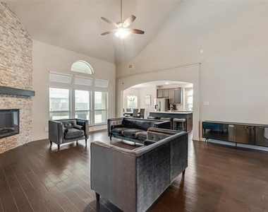 1539 Legacy Drive - Photo Thumbnail 7