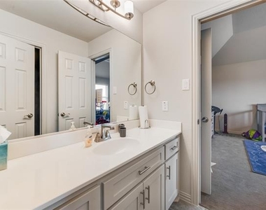 1539 Legacy Drive - Photo Thumbnail 30