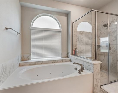 1539 Legacy Drive - Photo Thumbnail 21