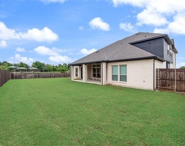 1539 Legacy Drive - Photo Thumbnail 38