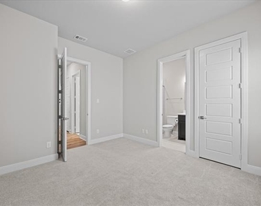 1328 Huckleberry Street - Photo Thumbnail 8