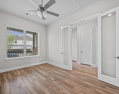 1328 Huckleberry Street - Photo Thumbnail 5