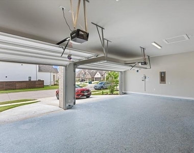 1328 Huckleberry Street - Photo Thumbnail 2