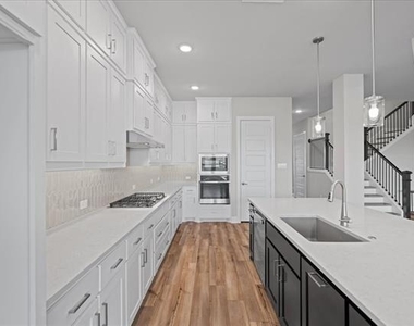 1328 Huckleberry Street - Photo Thumbnail 18