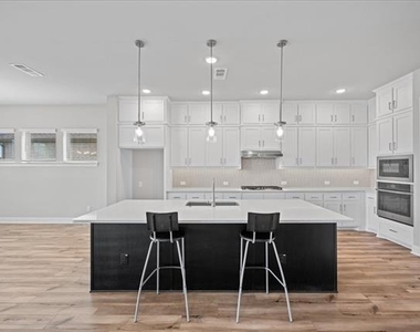 1328 Huckleberry Street - Photo Thumbnail 15
