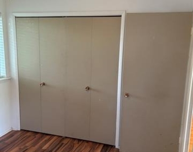 2708 Running Brook Lane - Photo Thumbnail 11