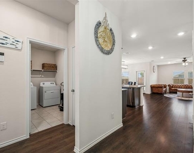 901 Euston Street - Photo Thumbnail 1