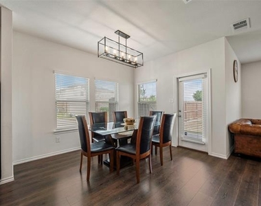 901 Euston Street - Photo Thumbnail 5