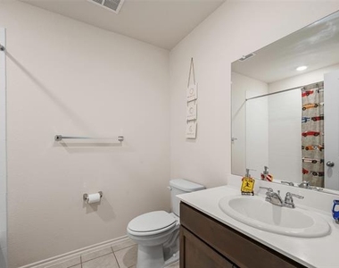 901 Euston Street - Photo Thumbnail 17