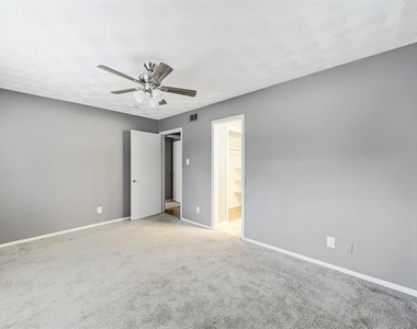 700 Kindred Lane - Photo Thumbnail 17