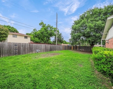 700 Kindred Lane - Photo Thumbnail 23